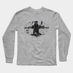 Grizzly bear in the middle of the river Long Sleeve T-Shirt